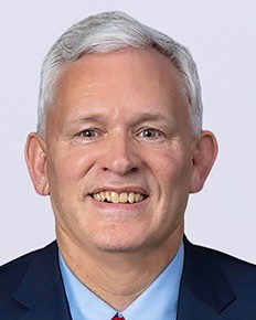 Jonathan Alger Headshot.